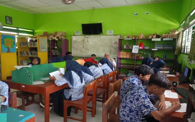 Gali Potensi di Espero Library, SMP N 2 Kokap Gelar Seleksi OSN Tingkat Sekolah